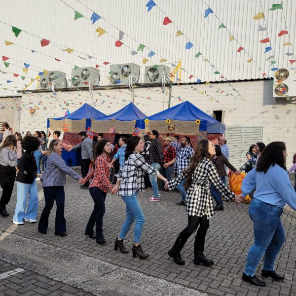 Recreação, Gincanas, jogos, personagens de festa junina